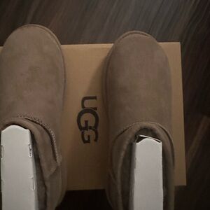 Womens Ugg Classic ultra mini size 8 new